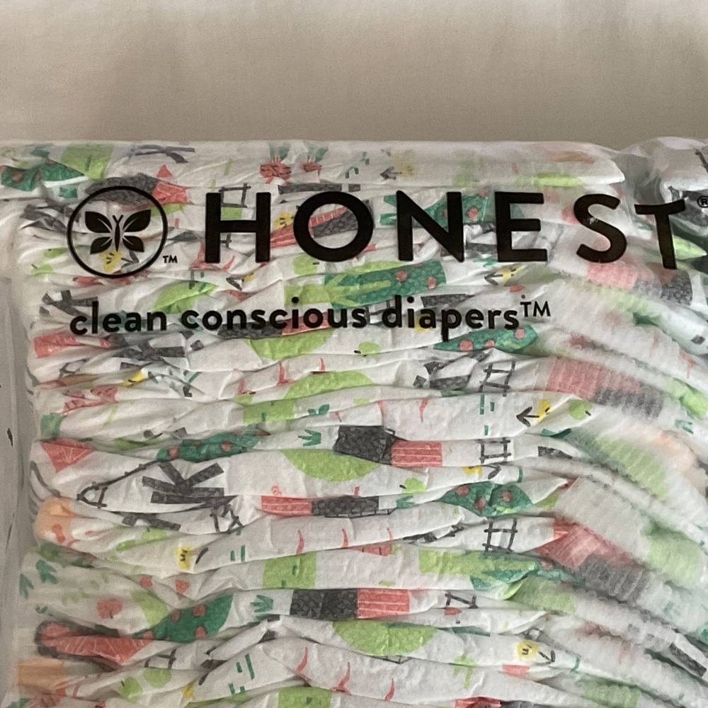 Honest Brand Baby Diapers Size 2 Farm Animal Print | Pack of 36